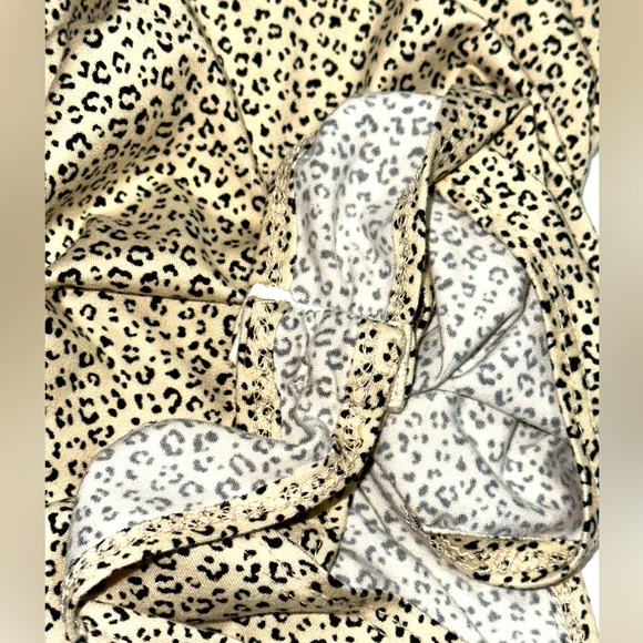 Gaze leopard soft spun bodysuit - Picture 3 of 3